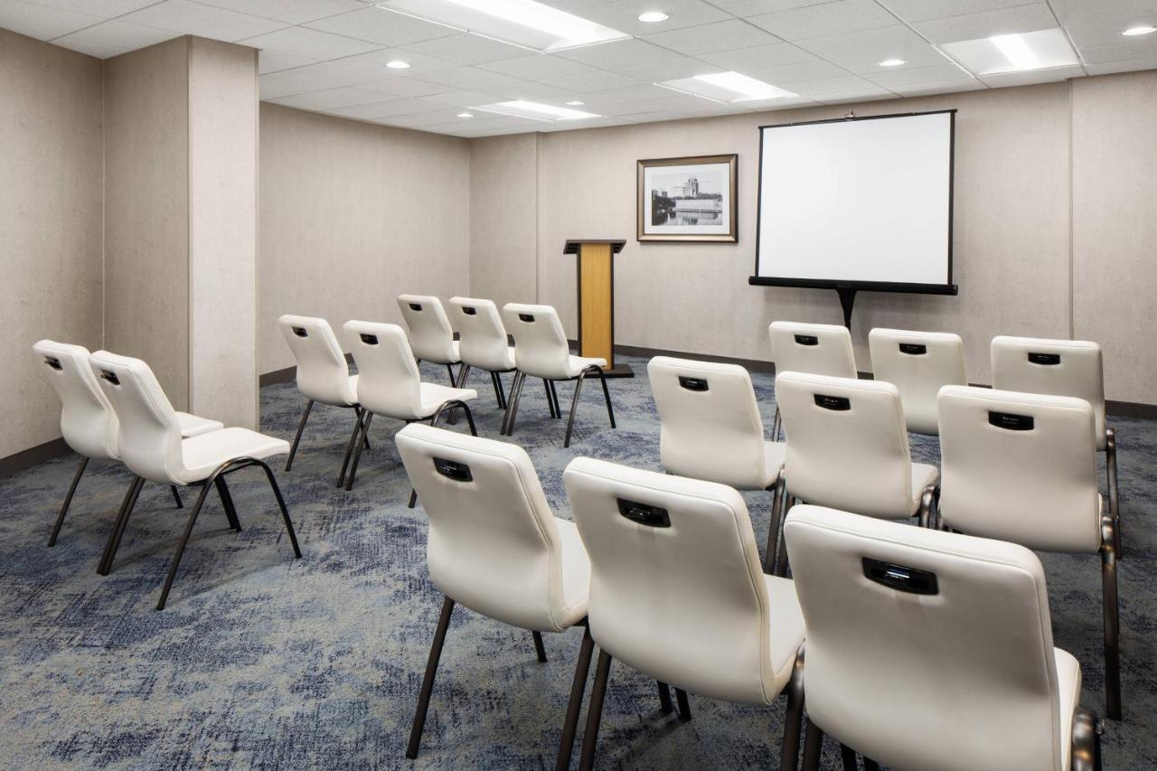 Courtyard By Marriott Minneapolis Downtown Esterno foto