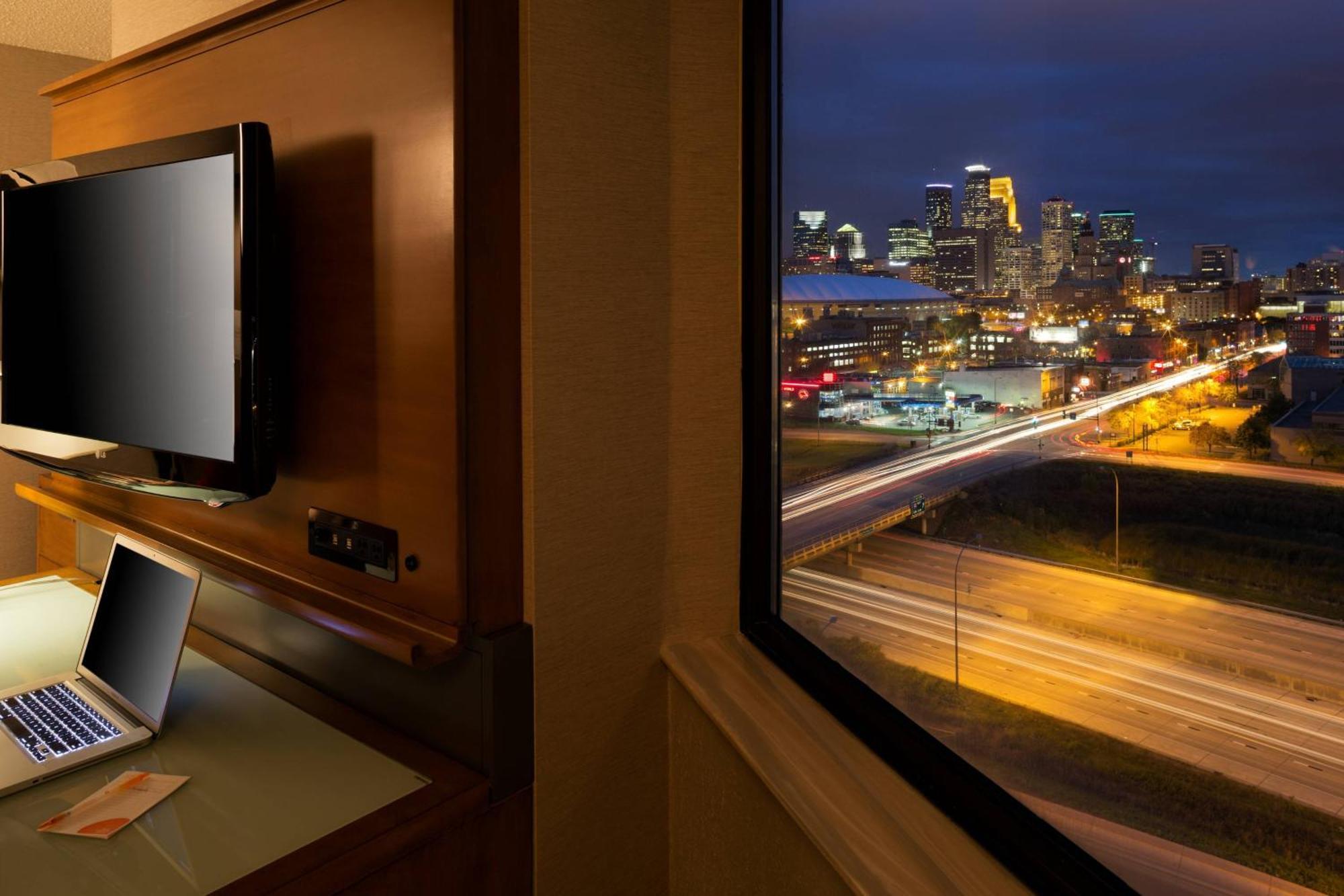 Courtyard By Marriott Minneapolis Downtown Esterno foto
