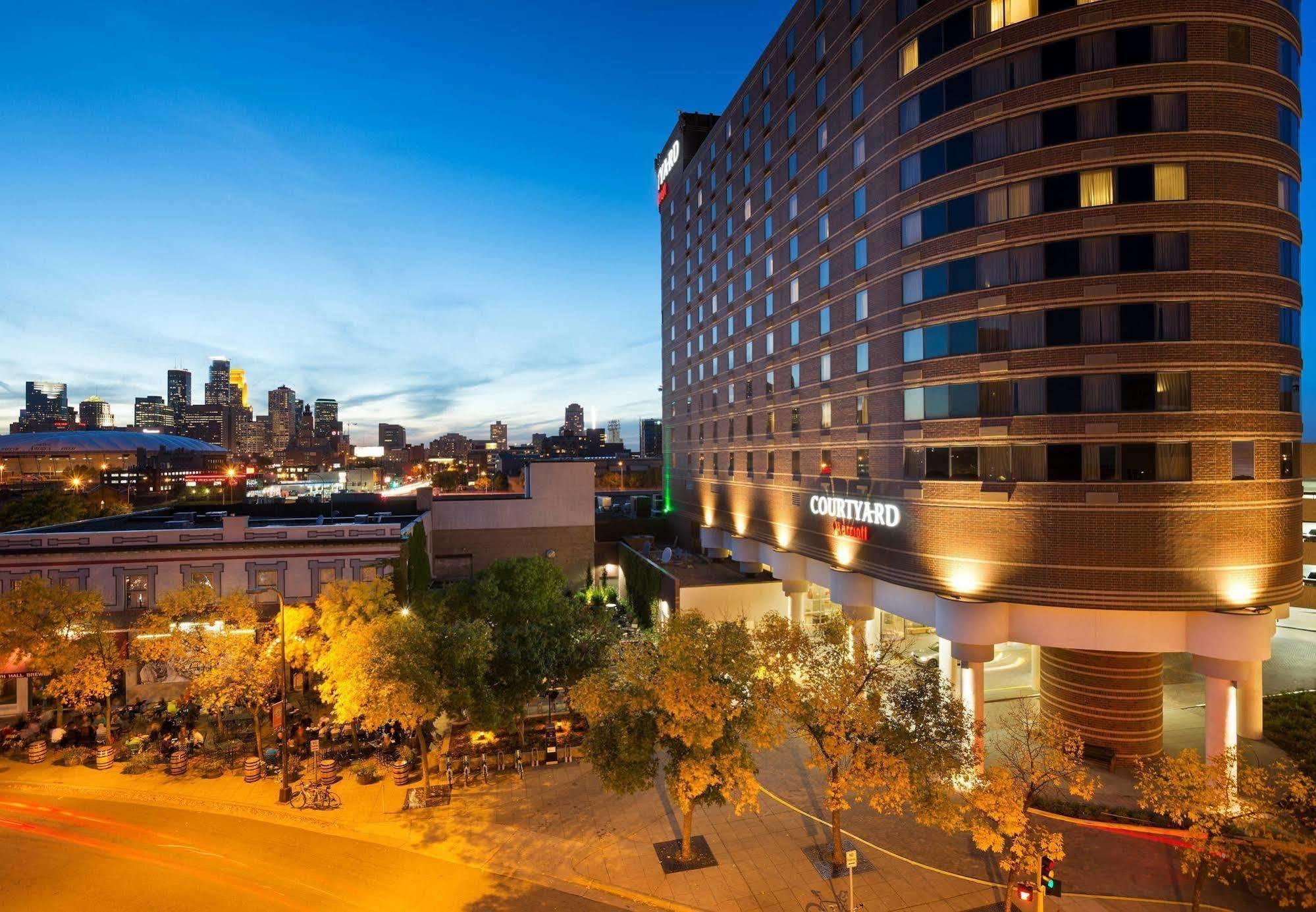 Courtyard By Marriott Minneapolis Downtown Esterno foto